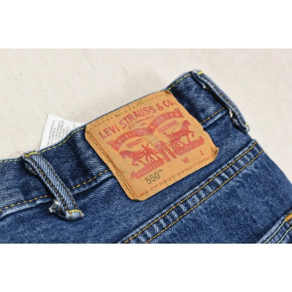 Levi's 550 Relaxed Fit Men's Blue Jeans Size W52 L32 Medium Wash Denim